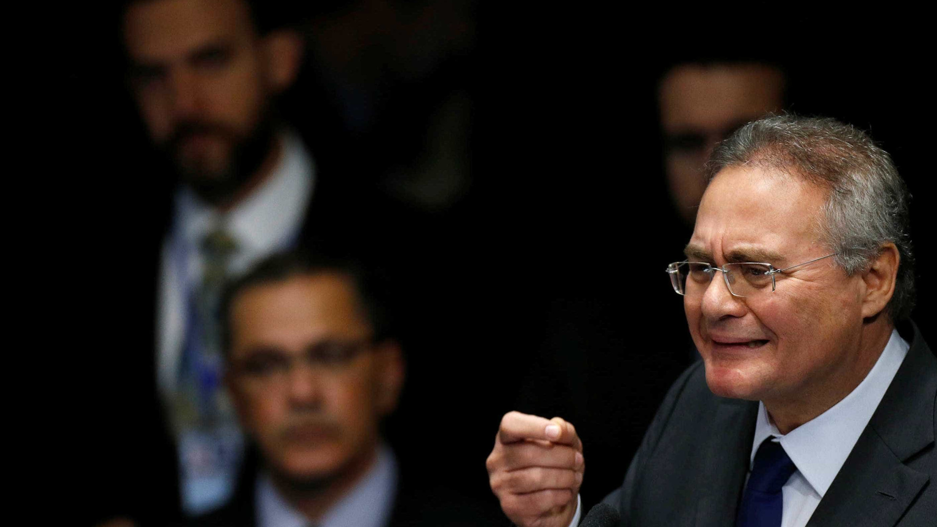 'O Michel presidente fala coisas, mas não faz', dispara Renan Calheiros