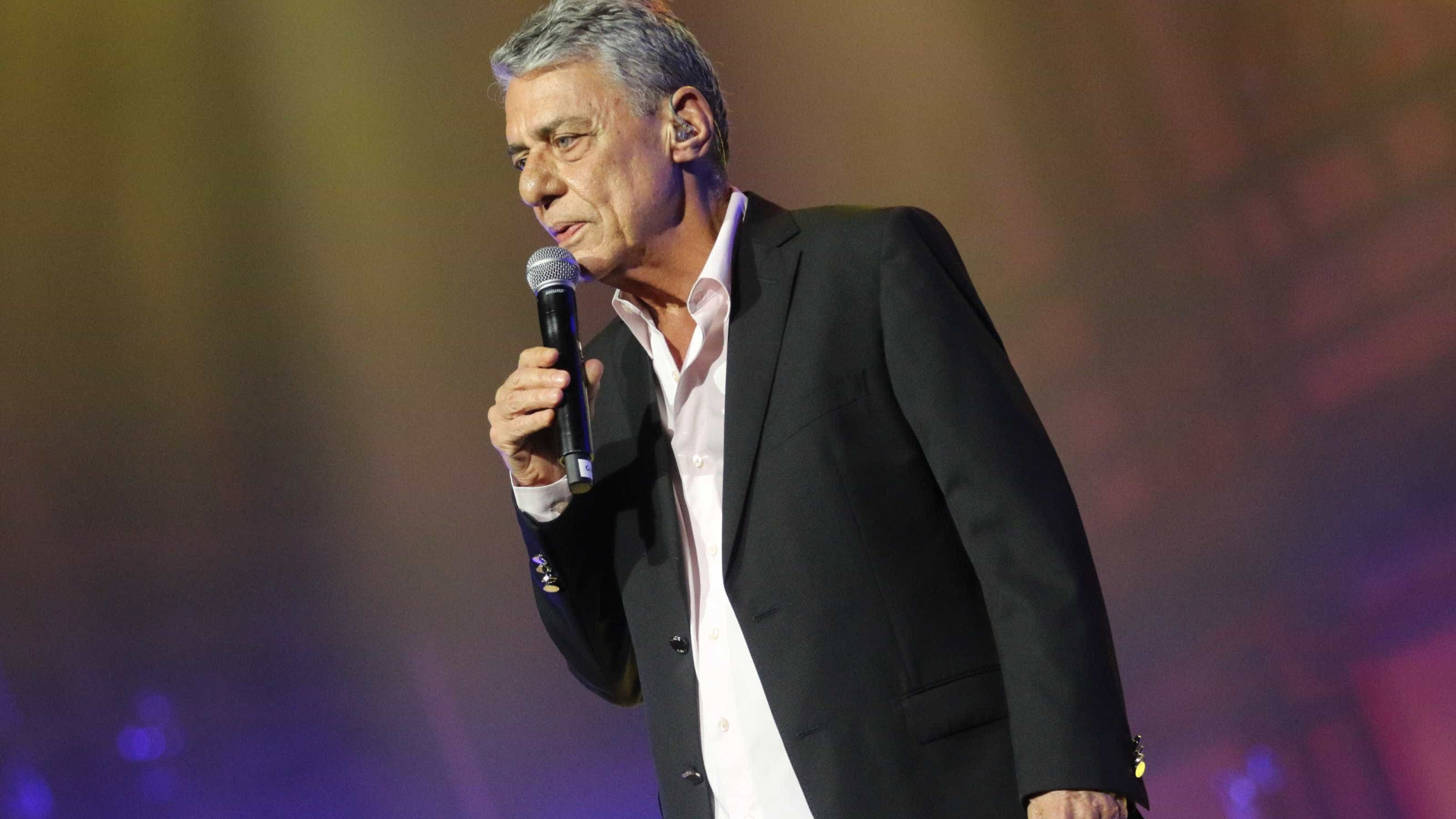 Chico Buarque faz série de shows da turnê 'Caravanas' em Salvador