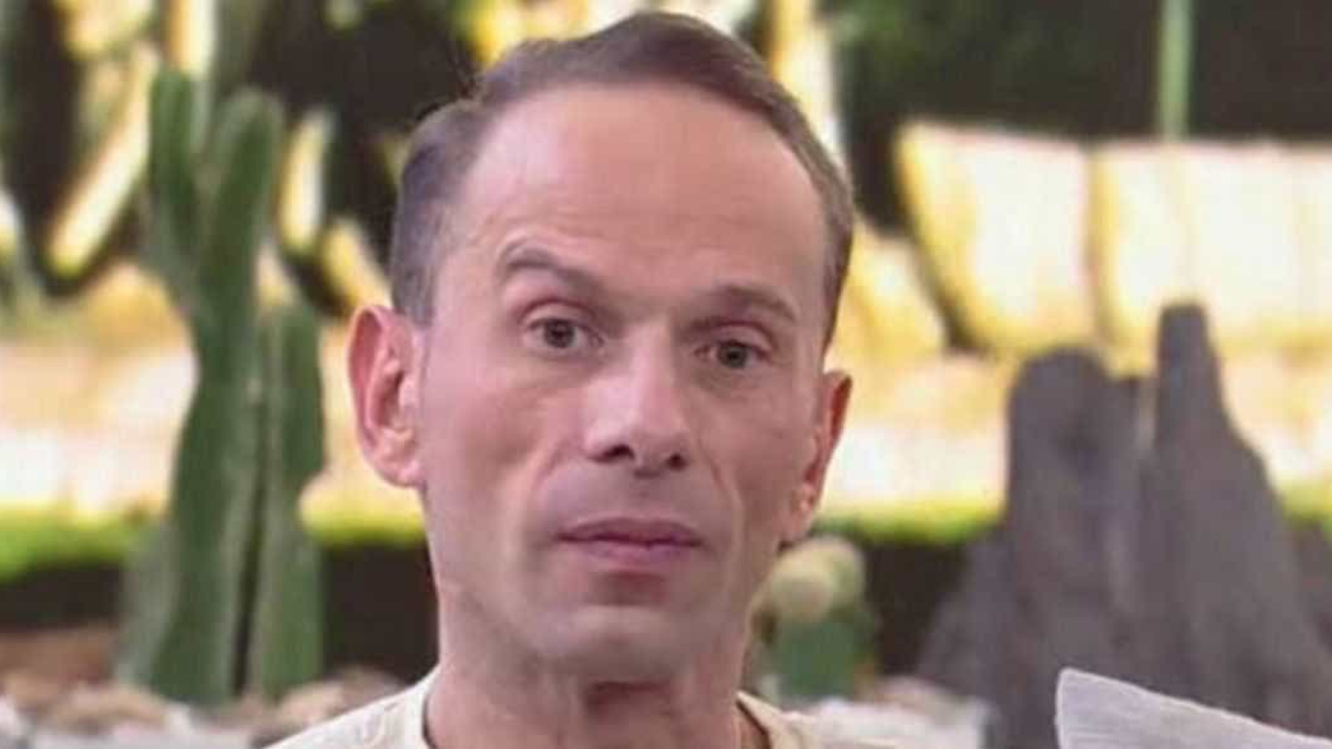 Ex-Polegar fala sobre vício: 'Fumava 70 pedras de crack por dia'