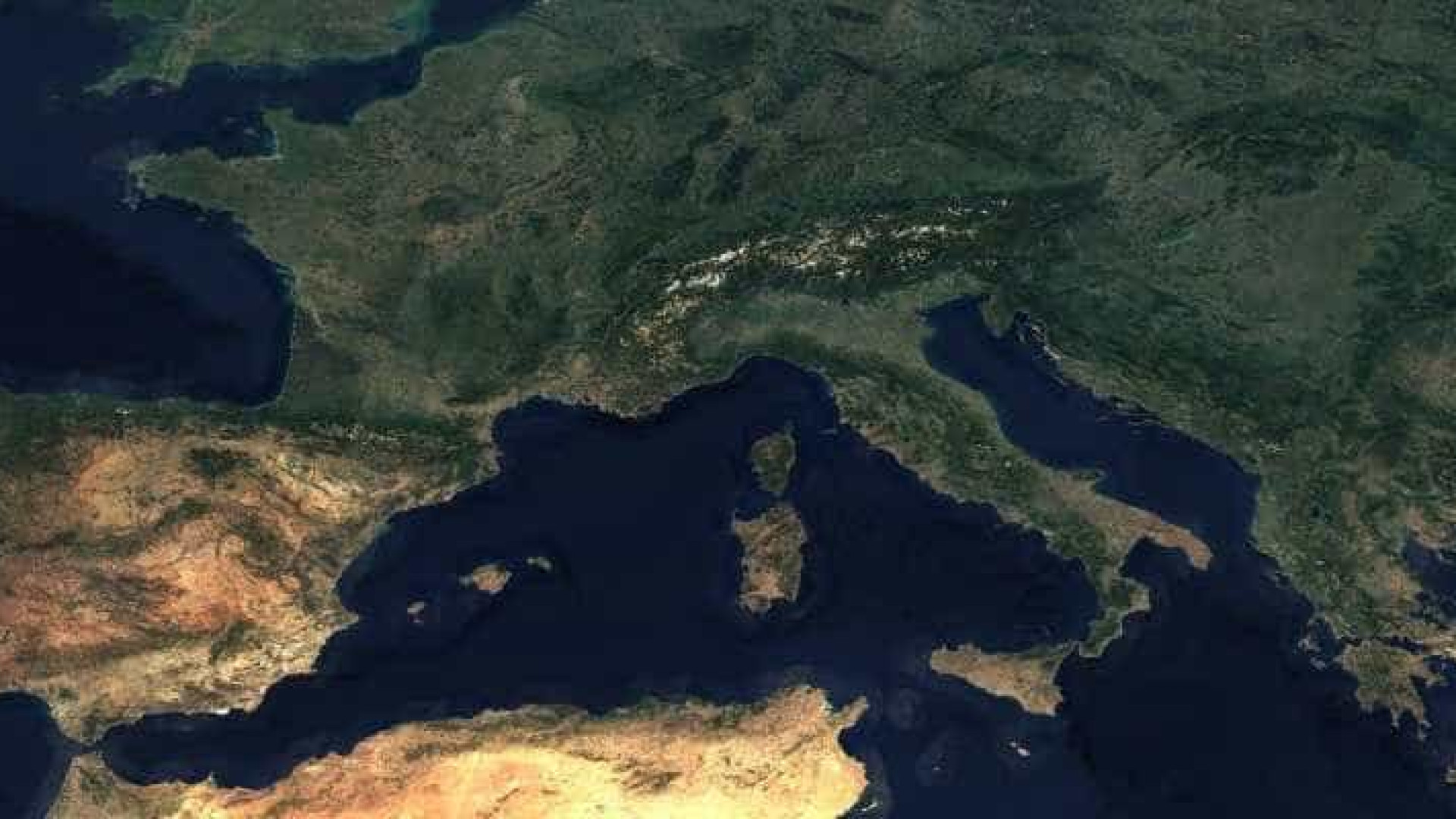 Criado o primeiro mapa completo da terra sem nuvens