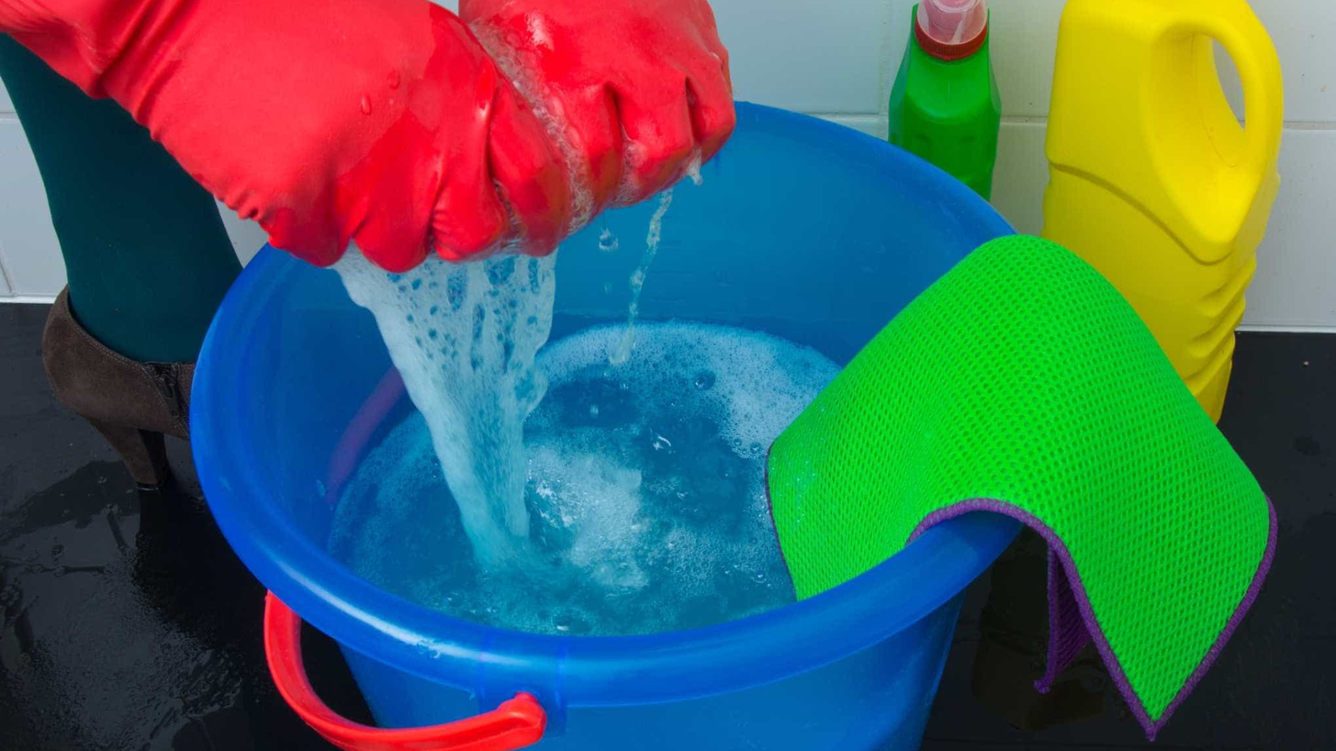 Produtos de limpeza podem aumentar risco de doença pulmonar, diz estudo