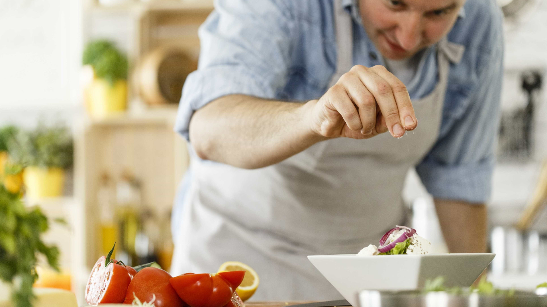 6 truques para corrigir o excesso de sal da comida