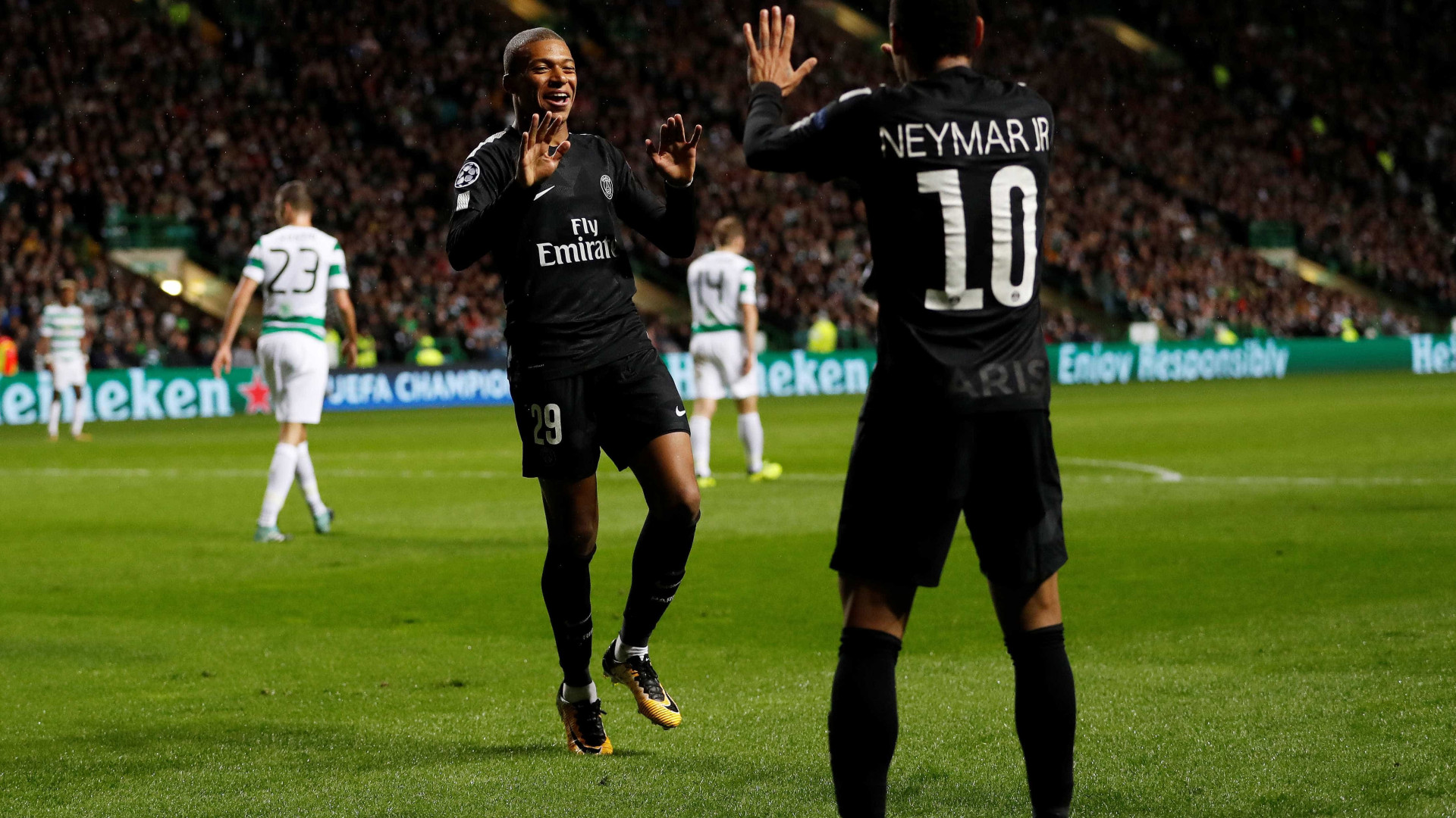 Resumão da Champions: PSG goleia, Barça vence a Juve e muito mais