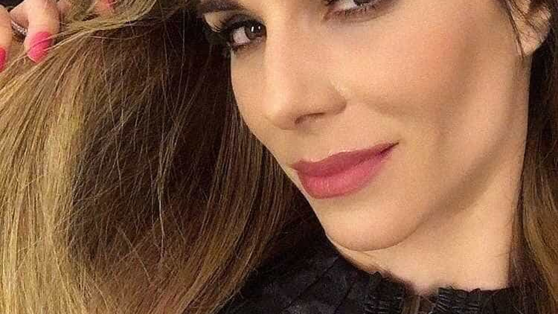 Ana Furtado tenta evitar queda de cabelos com quimioterapia