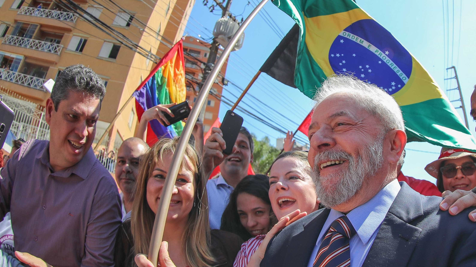 Lula pode concorrer em 2018 mesmo se condenado, diz parecer