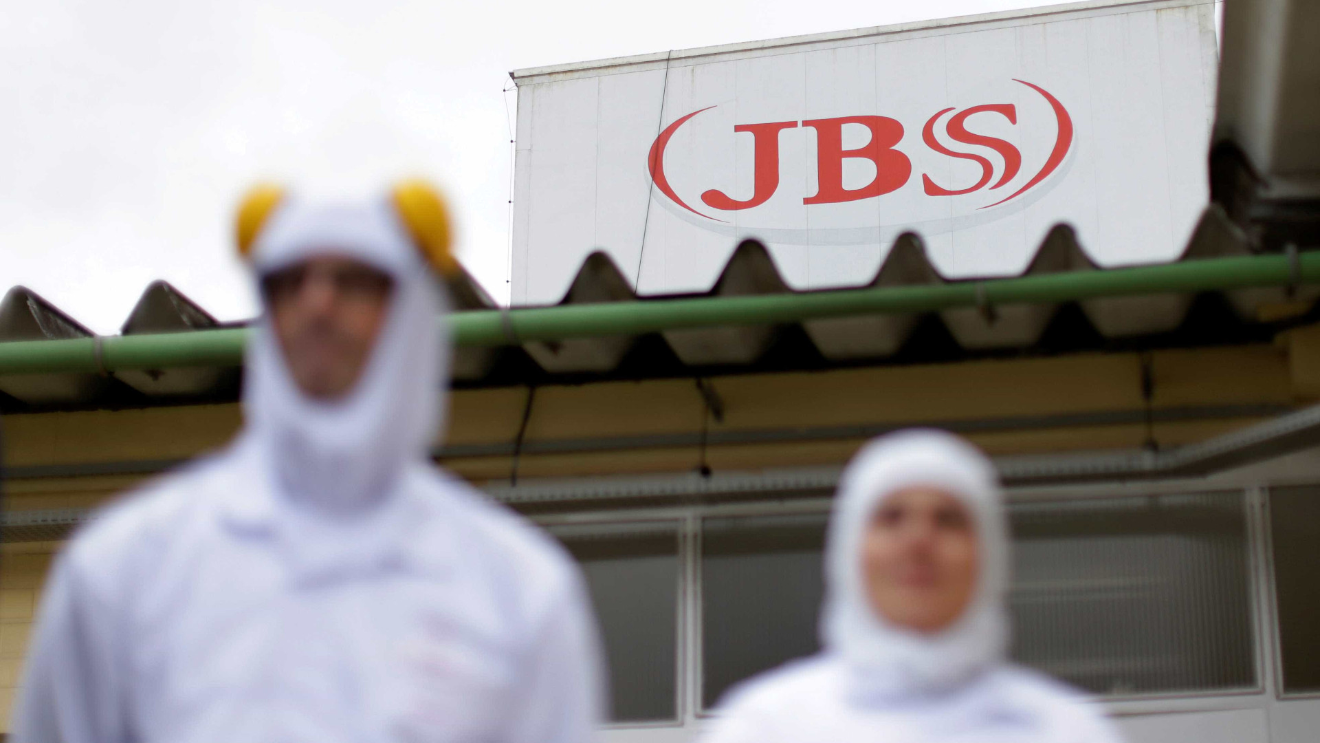 JBS confirma que retomará operações nas unidades de MS na terça-feira