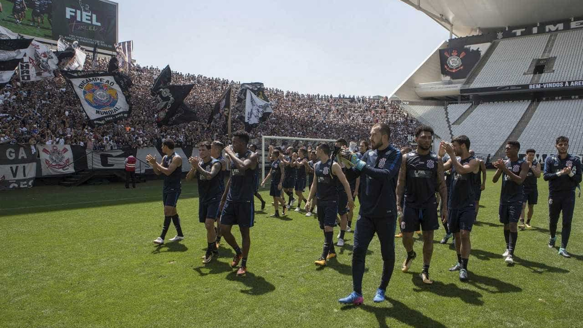 Líder Corinthians enfrenta o SP, Grêmio o Bahia; tudo sobre a série A