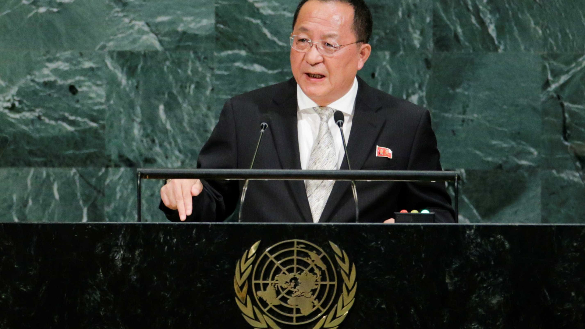 Ministro norte-coreano diz que mísseis 'visitarão os EUA'