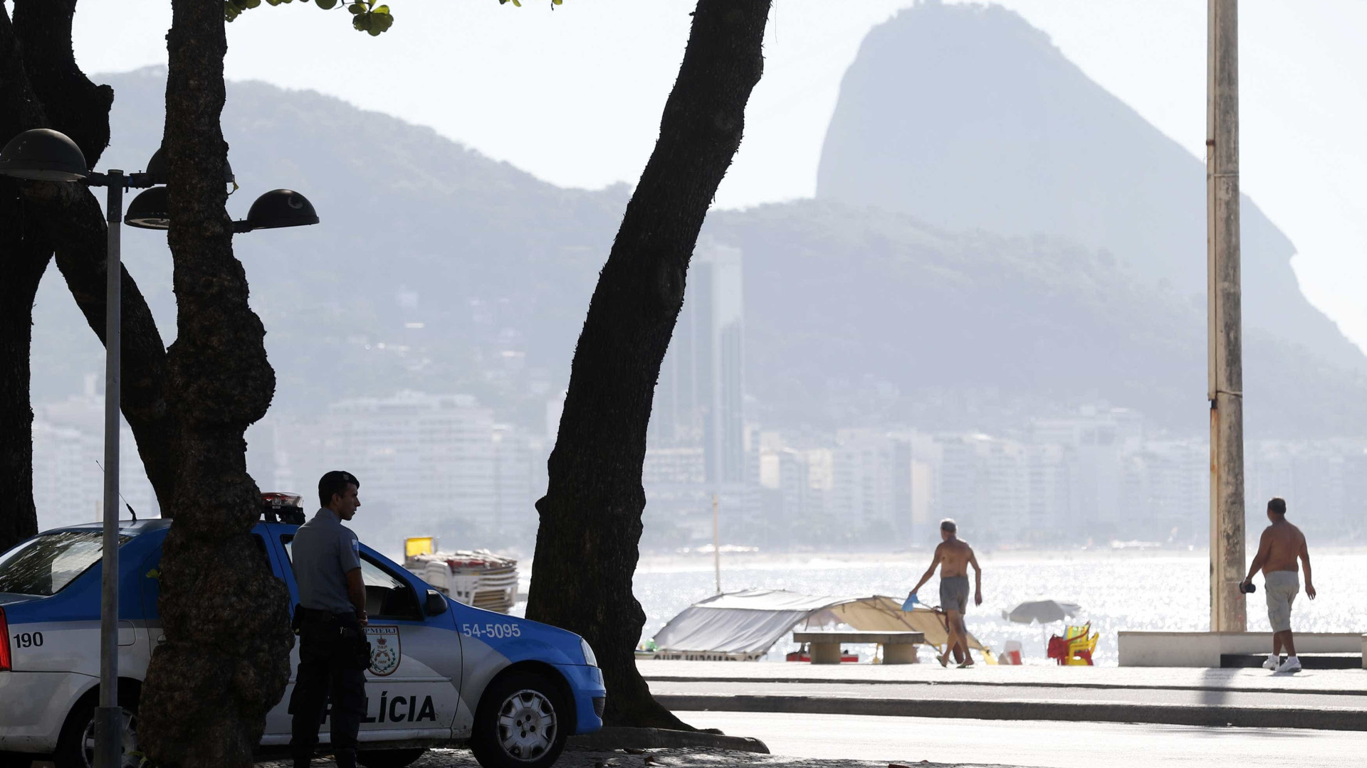 PM cancela férias de 2 mil policiais para trabalho no Réveillon no Rio