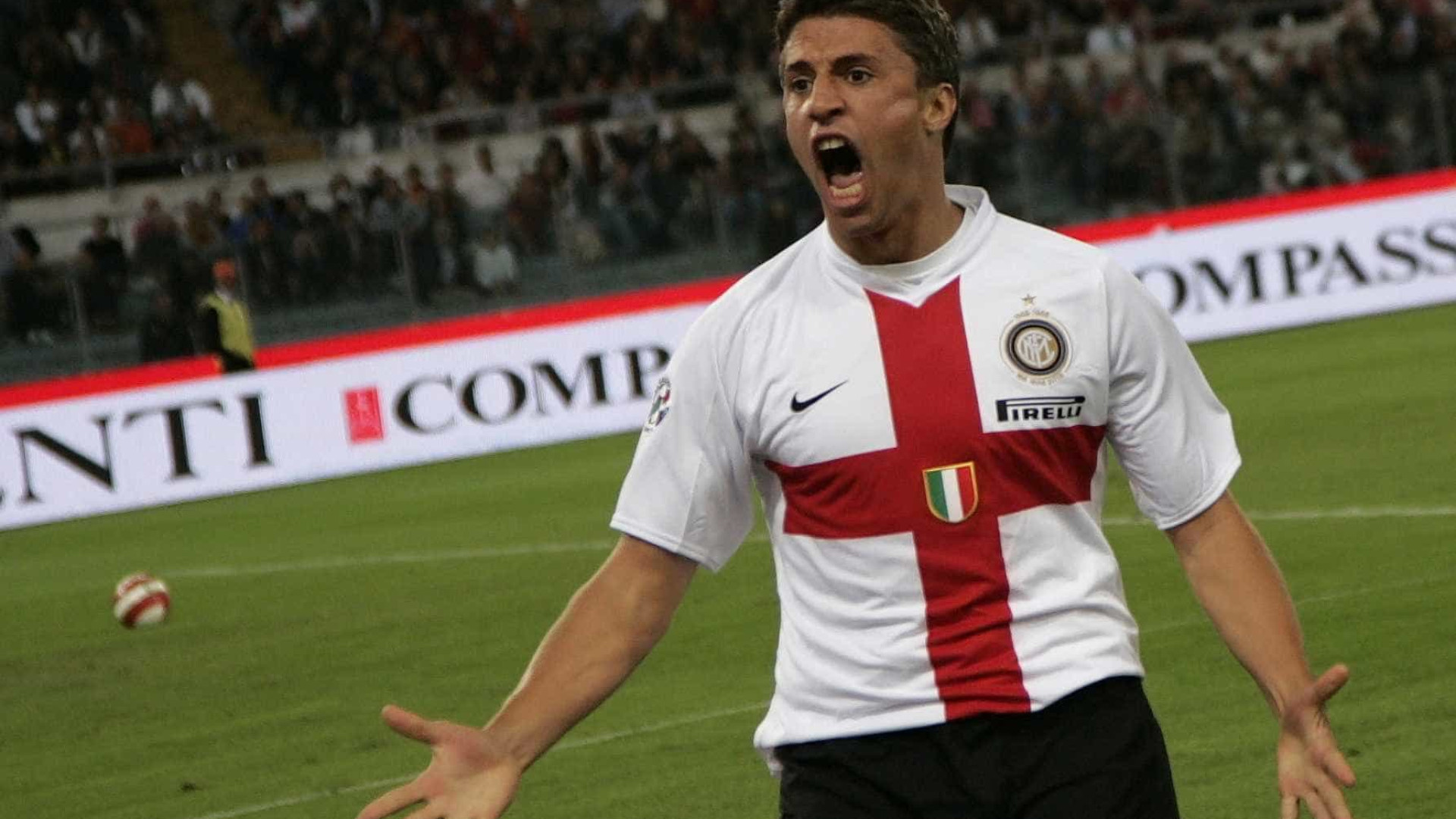 Ex-atacante do River Plate diz que jogo na Bombonera é 'barbaridade'