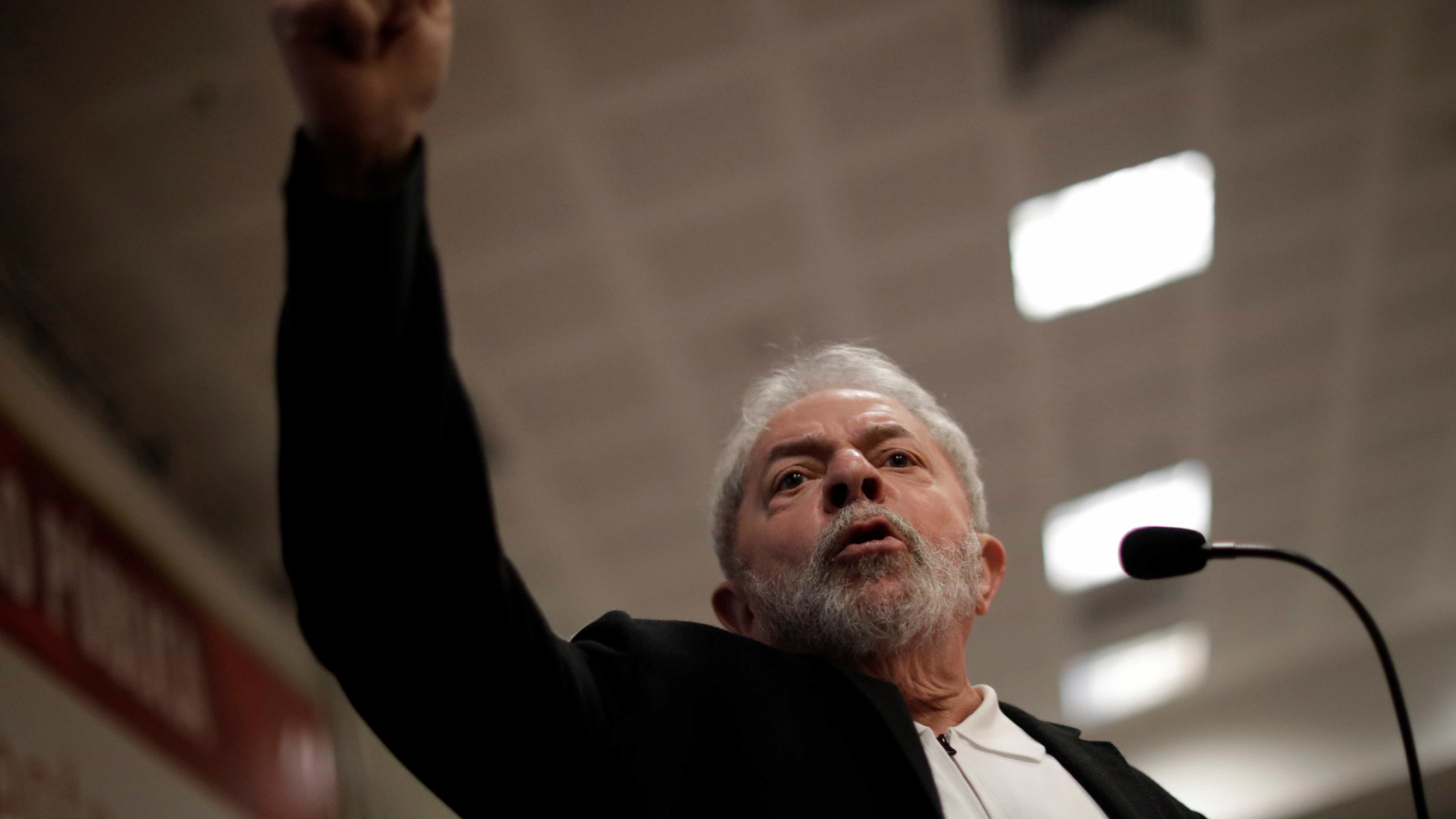 PT não tem plano B à candidatura de Lula para 2018, diz senador