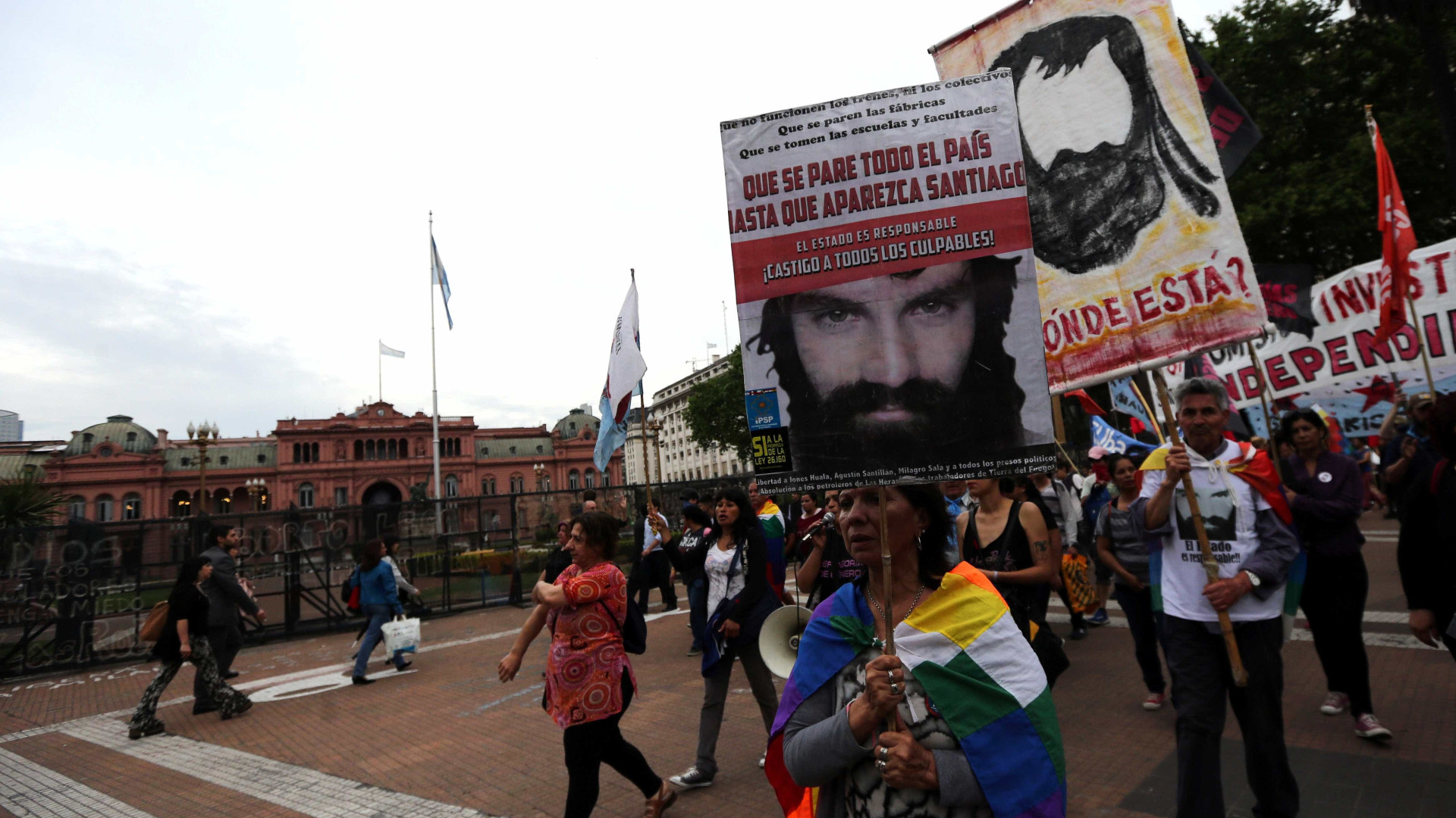 Corpo achado na Argentina paralisa eleições no aguardo da necrópsia