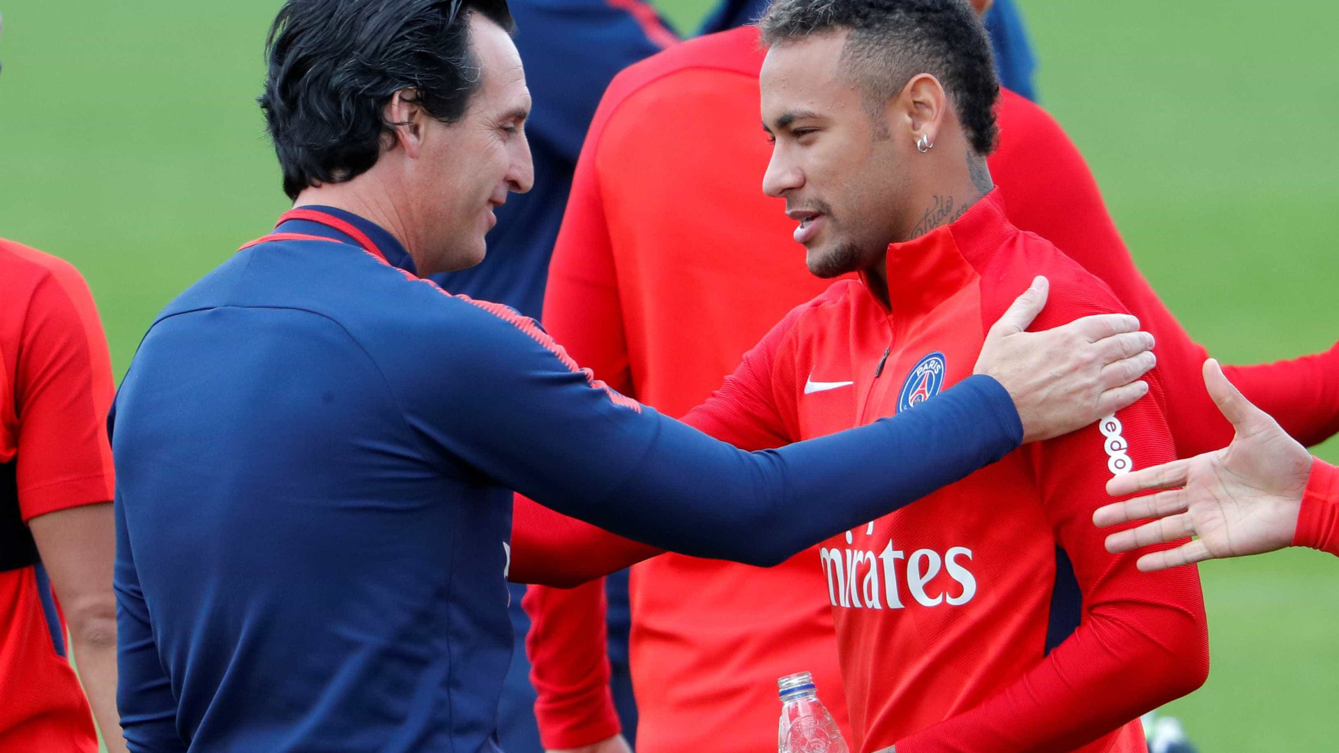 Técnico do PSG defende Neymar: ‘É provocado e agredido em todo jogo’