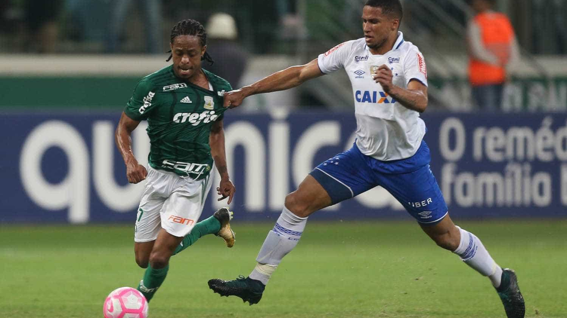 Palmeiras empata e perde chance de encostar no Corinthians