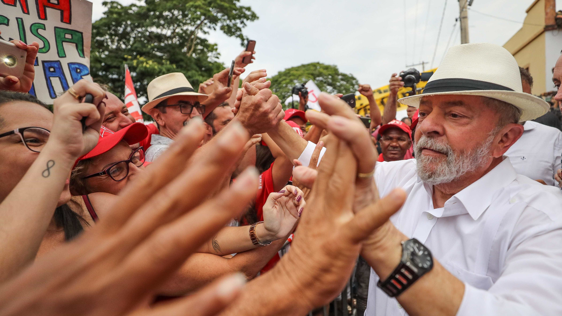 Advogados fazem carta e denunciam 'sufocamento' de defesa de Lula