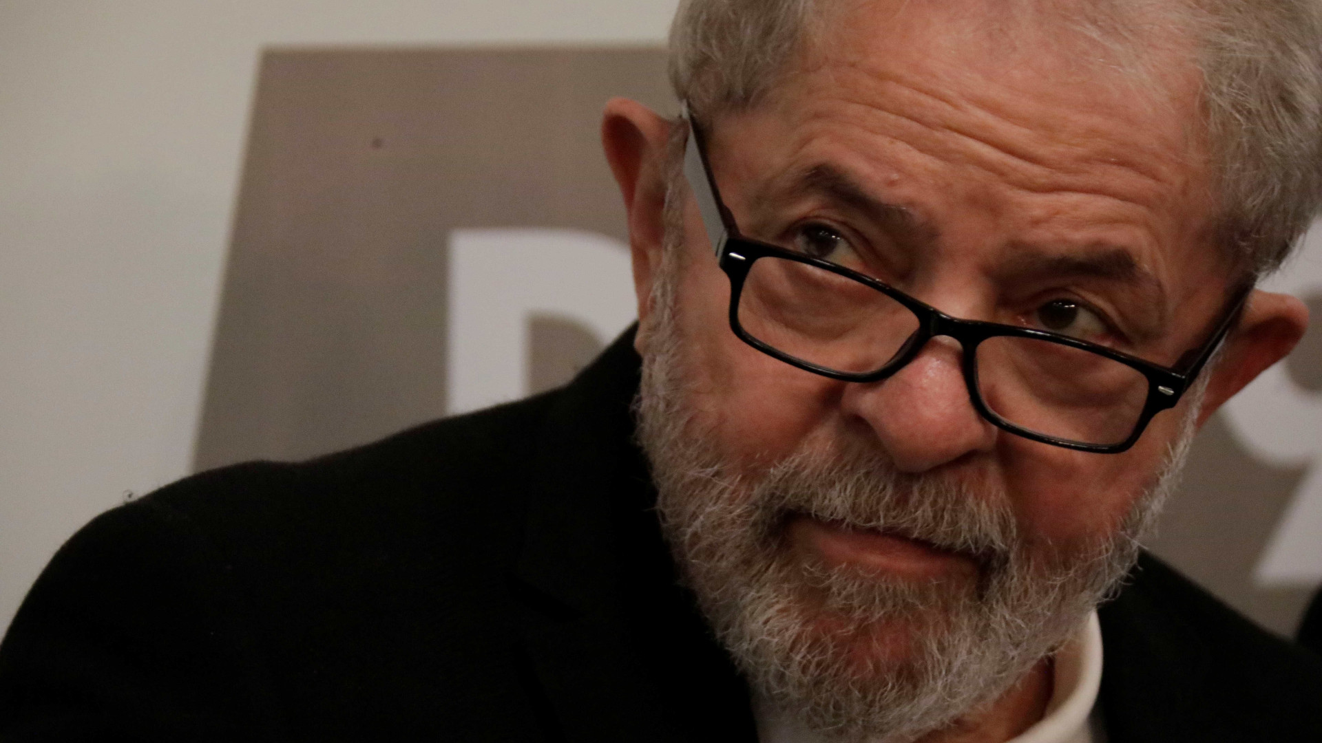 Atos a favor de Lula põem exército 'em alerta'