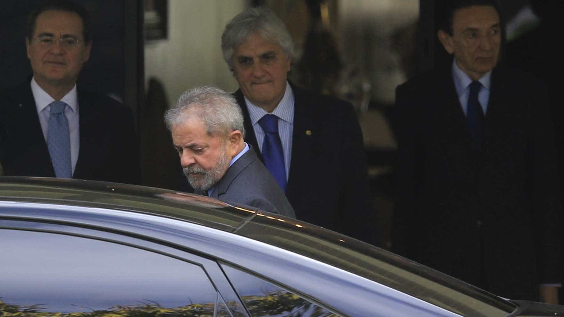 Defesa de Lula diz que Delcídio mentiu e pede anulação de delação