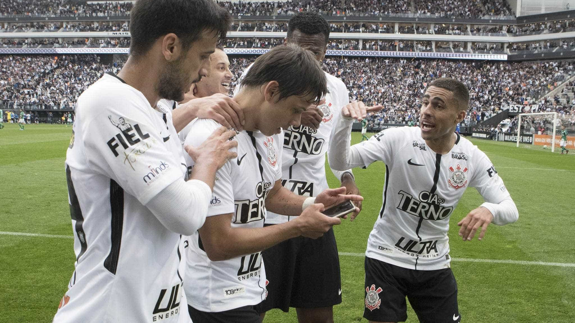 Rodada do Brasileiro tem líder Corinthians em campo