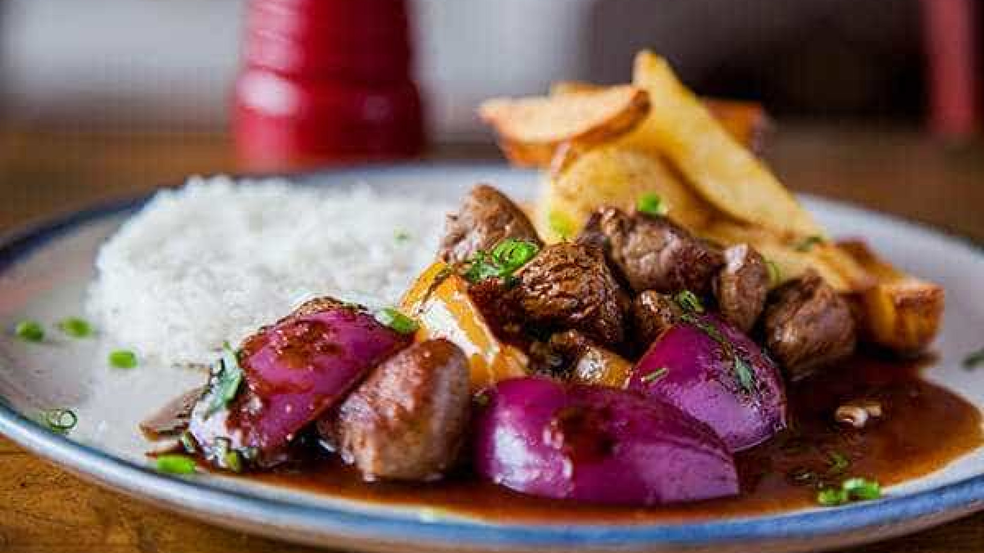 Culinária peruana possui sabor marcante: aprenda a fazer Lomo Saltado