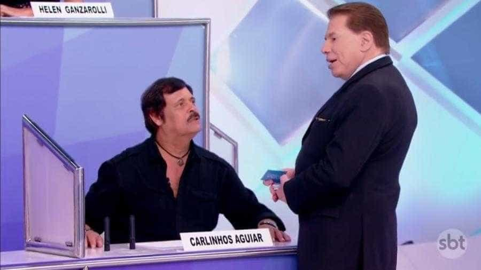 Após ser demitido do SBT, Carlinhos Aguiar é ignorado por Silvio Santos