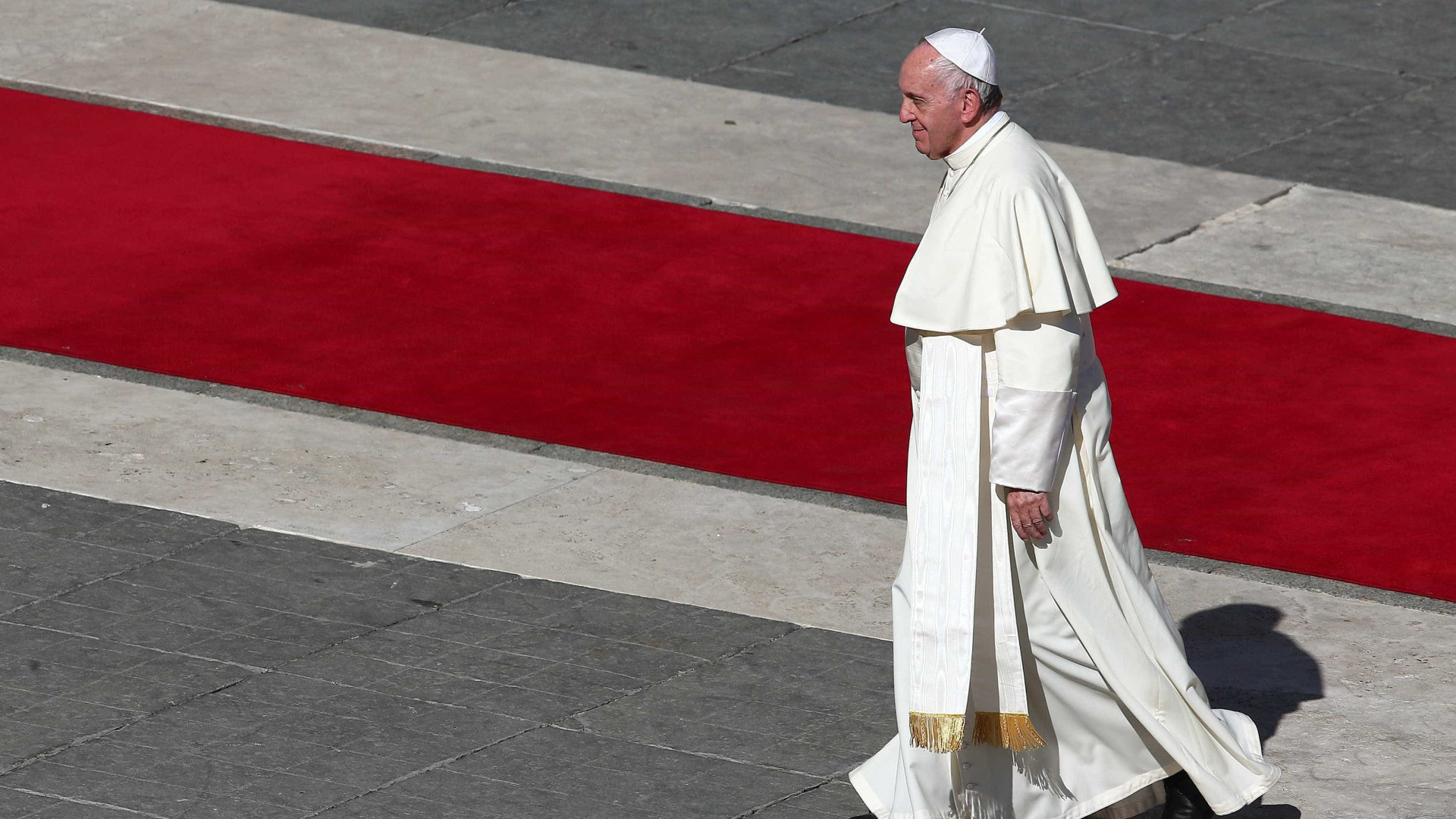 Papa celebrará Dia Mundial do Pobres com almoço