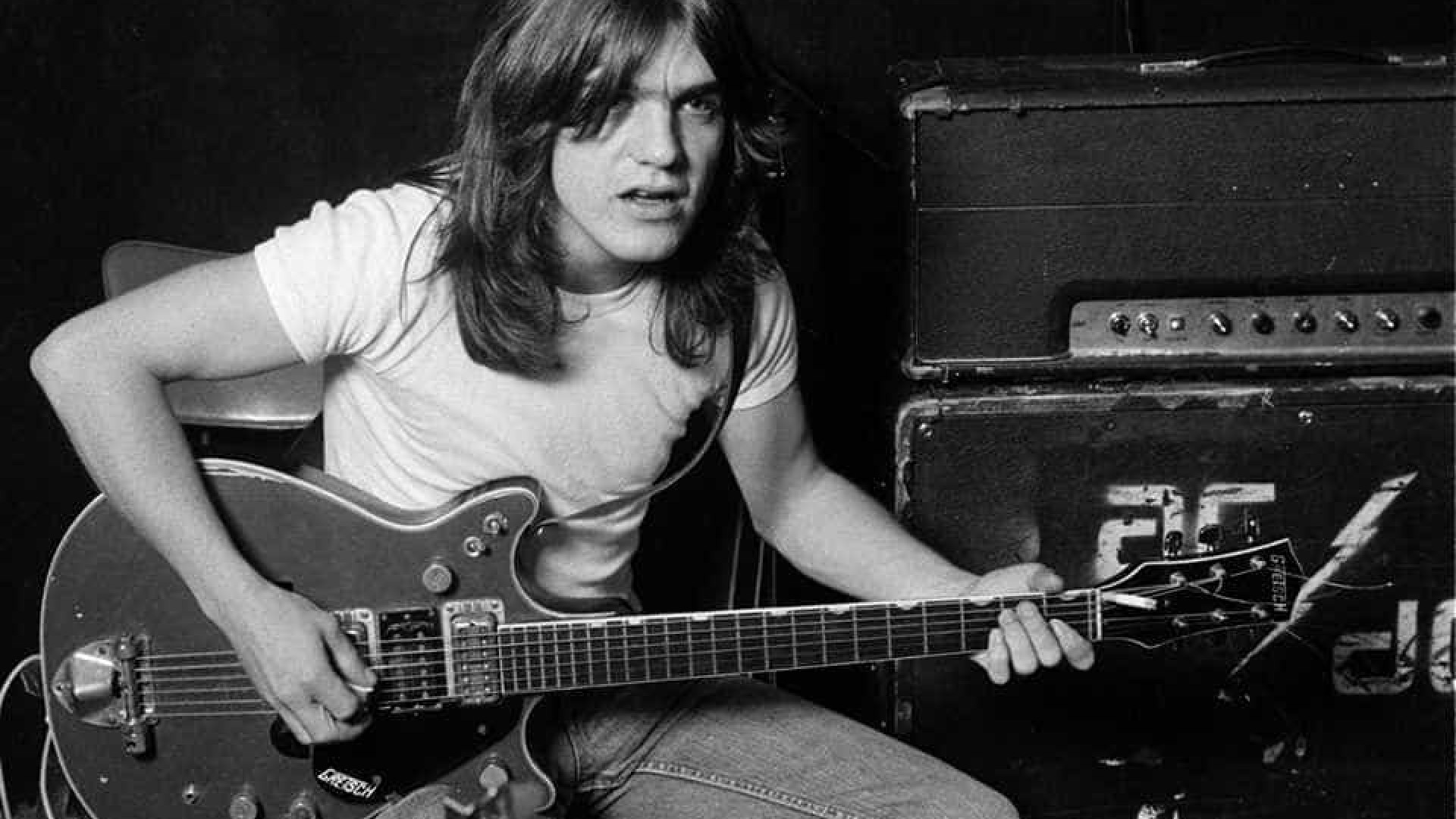 Morre guitarrista Malcolm Young, fundador do AC/DC