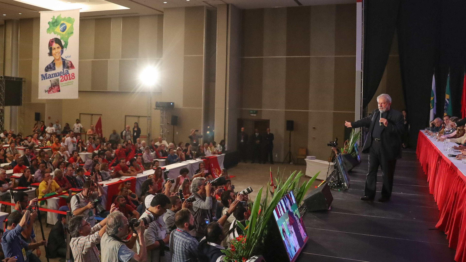 'Não vai ser difícil ganhar as eleições de 2018', diz Lula