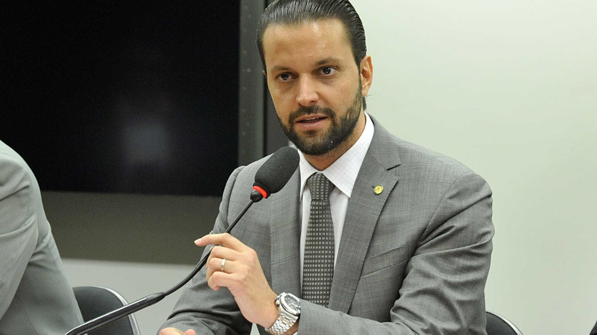 Parlamentares do PMDB exigem 4 secretarias do ministério das Cidades