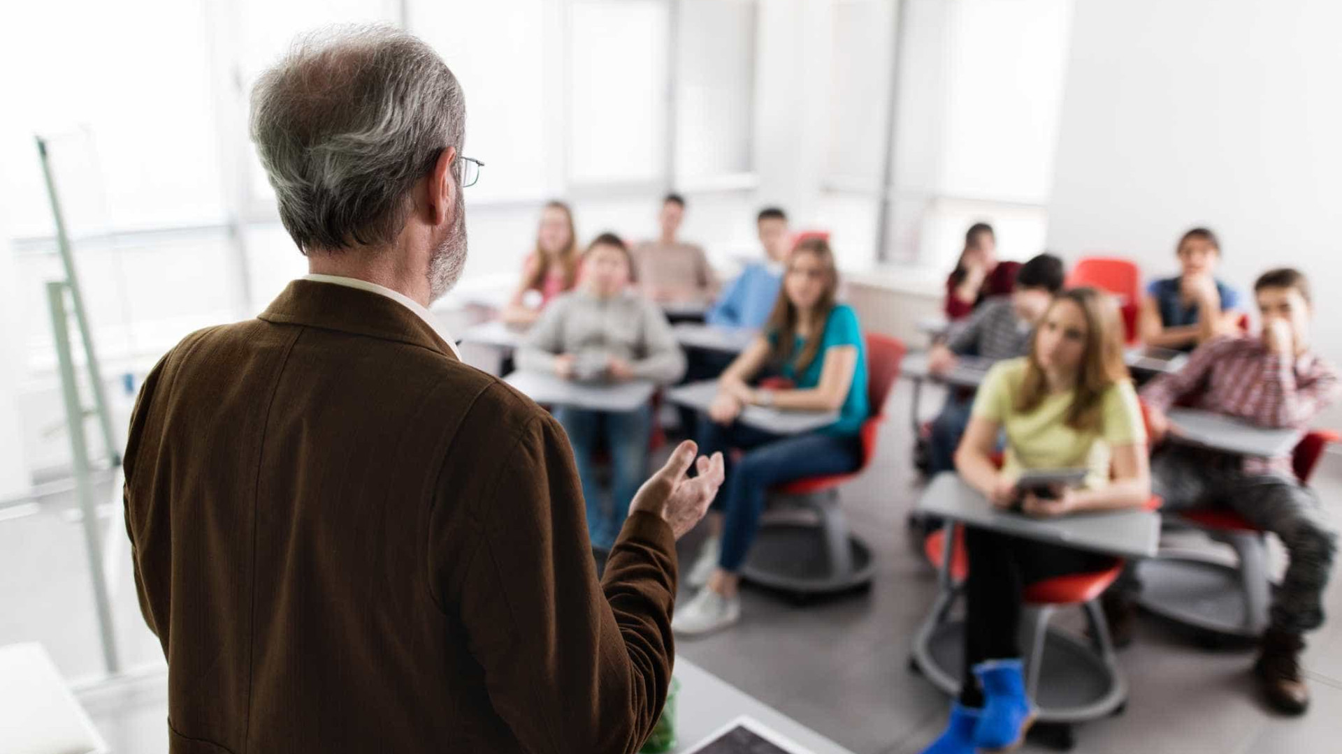 Escolas particulares vão dispensar em 2019 nova idade para fundamental