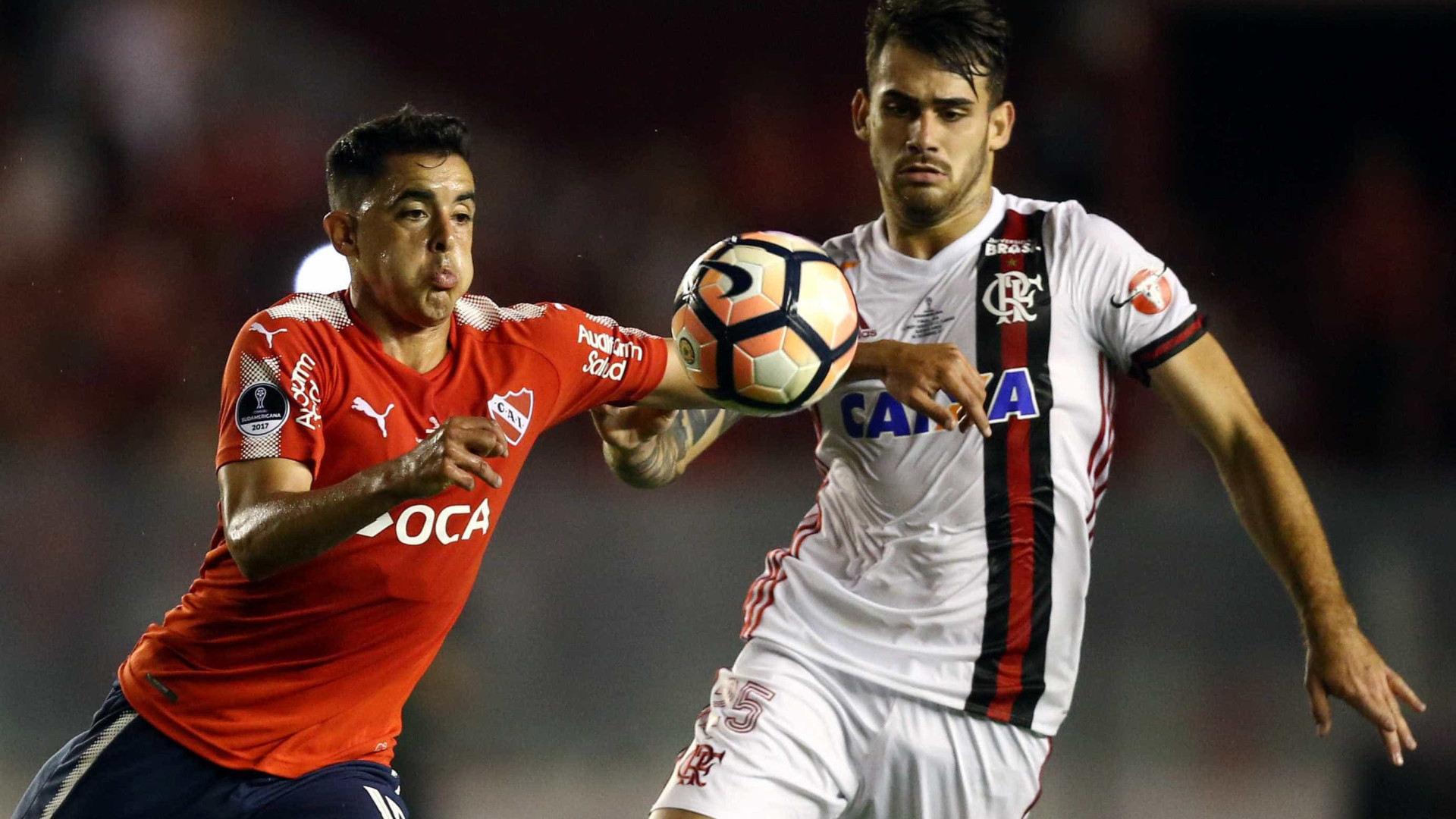 Flamengo leva virada e perde o primeiro jogo da final da Sul-Americana