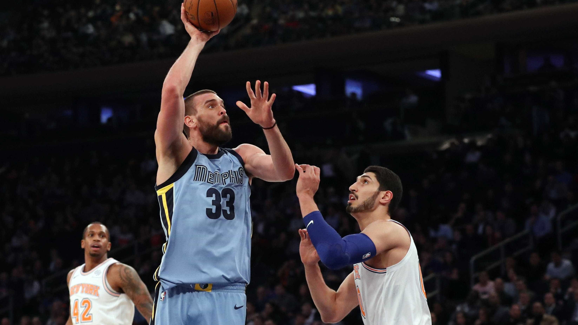 Jogador da NBA fala palavrão ao vivo e leva multa pesada