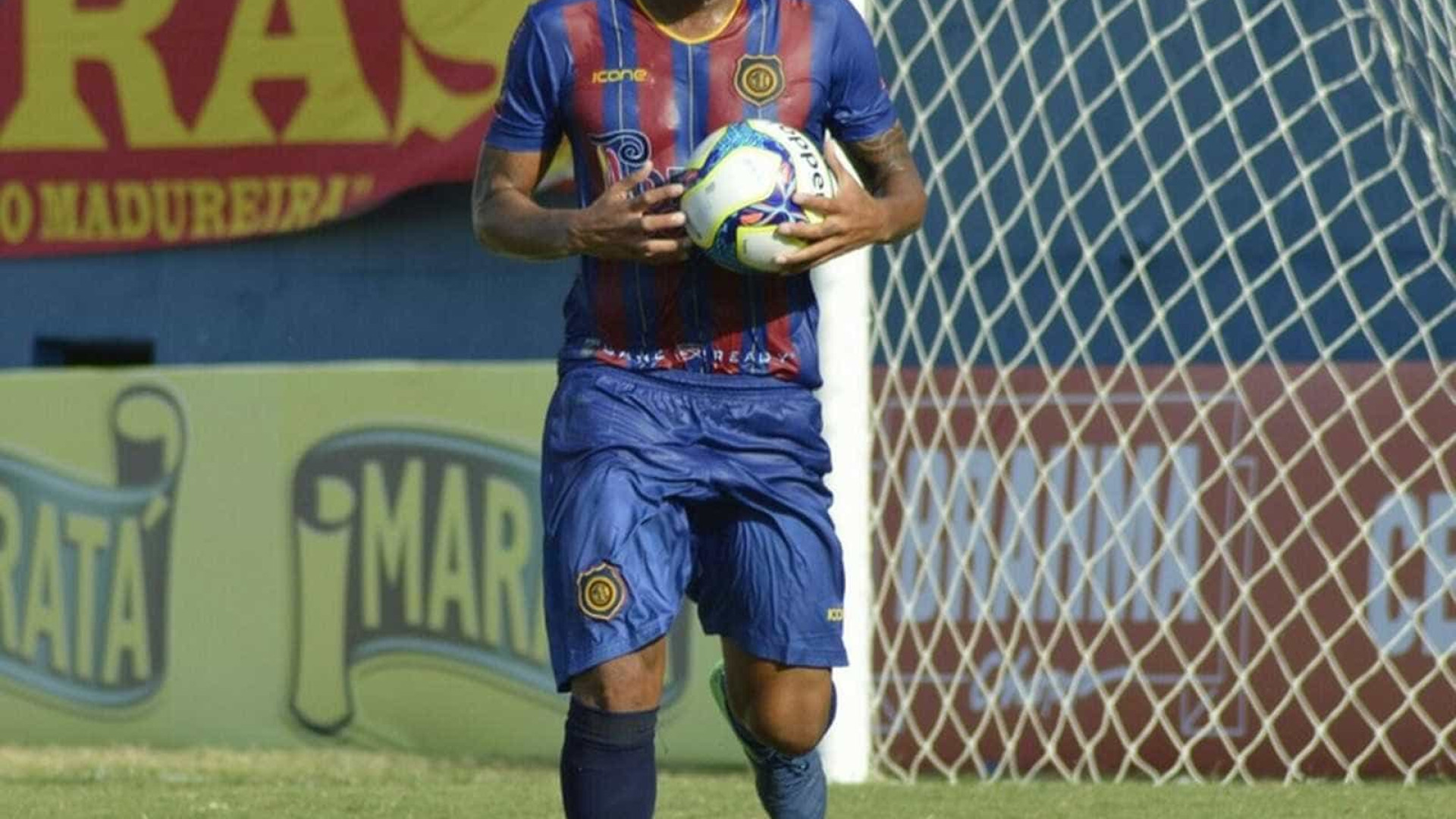 Souza ‘Caveirão’ quer jogar o Carioca 2018 antes de se aposentar