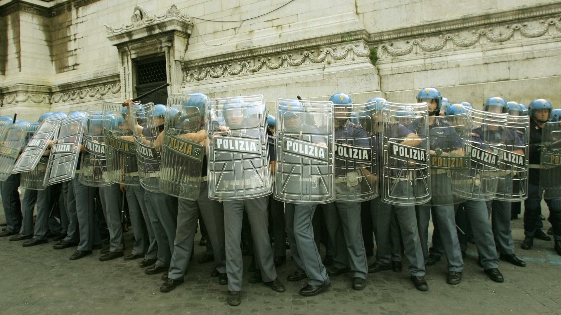 Anarquistas reivindicam bomba contra polícia em Roma