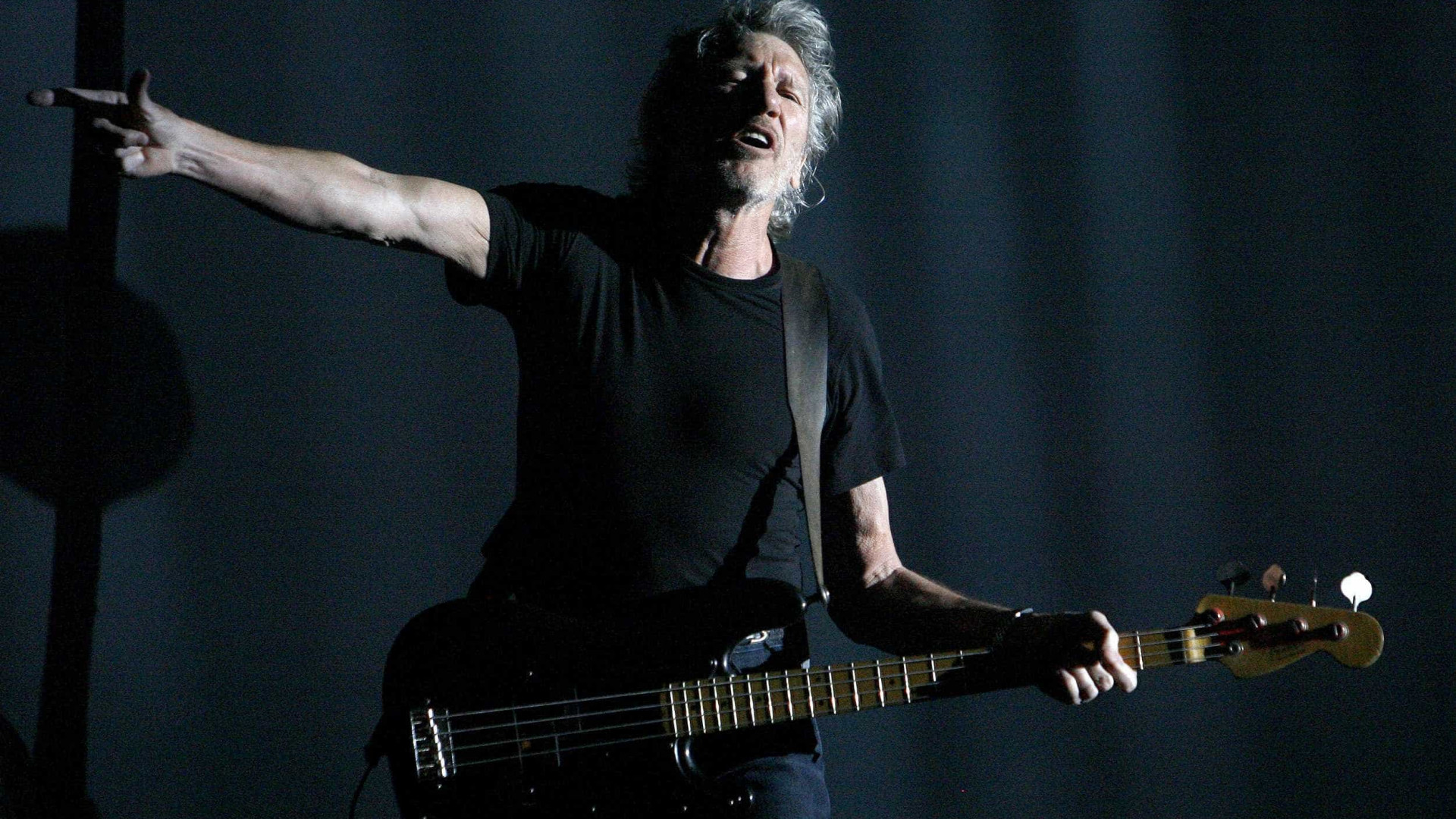 Crianças concluem ensaios para participação em show de Roger Waters
