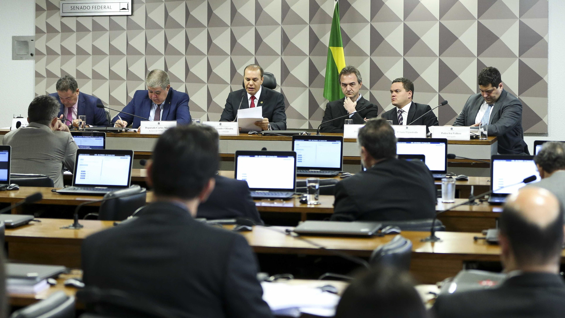 Após ajustes, CPI da JBS tenta votar relatório final nesta quinta-feira