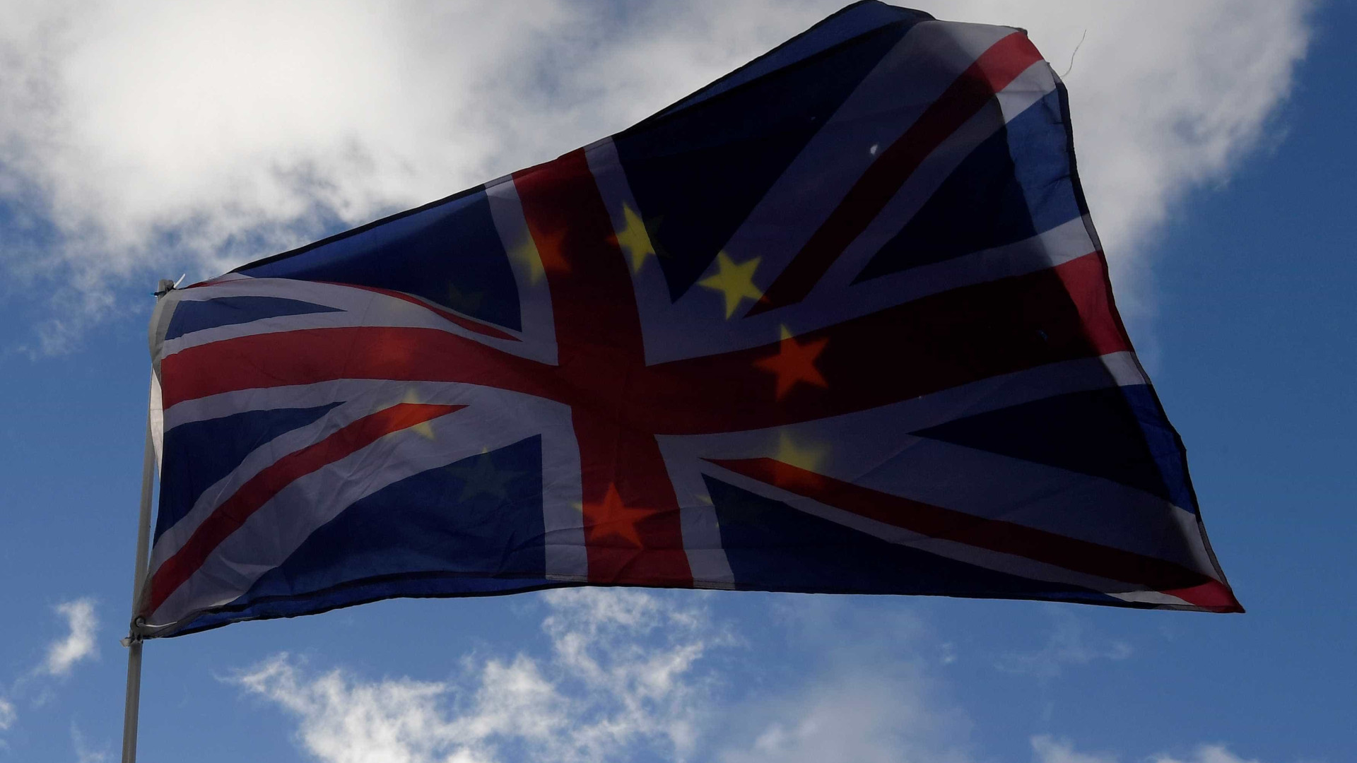 UE autoriza início da segunda fase de negociações do 'Brexit'