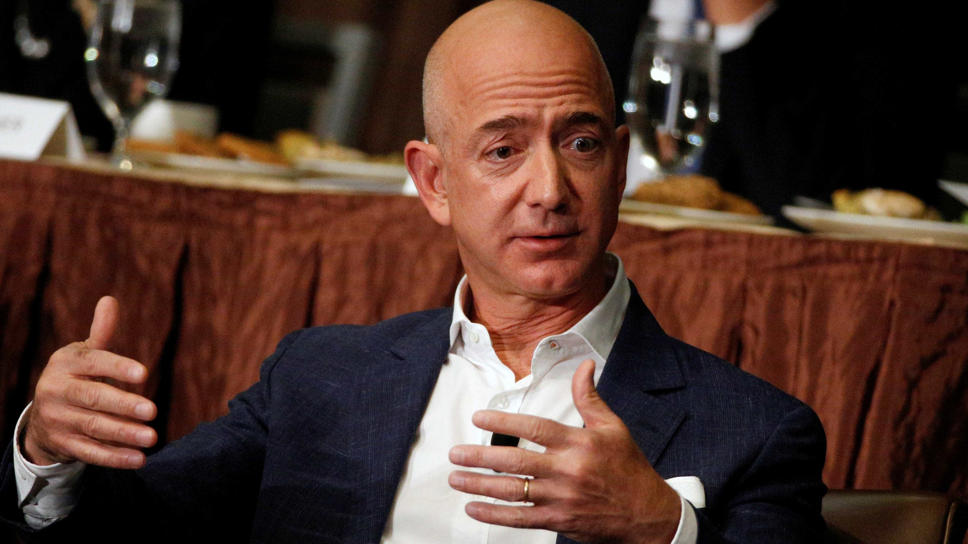 Fundador da Amazon é o homem mais rico da história moderna
