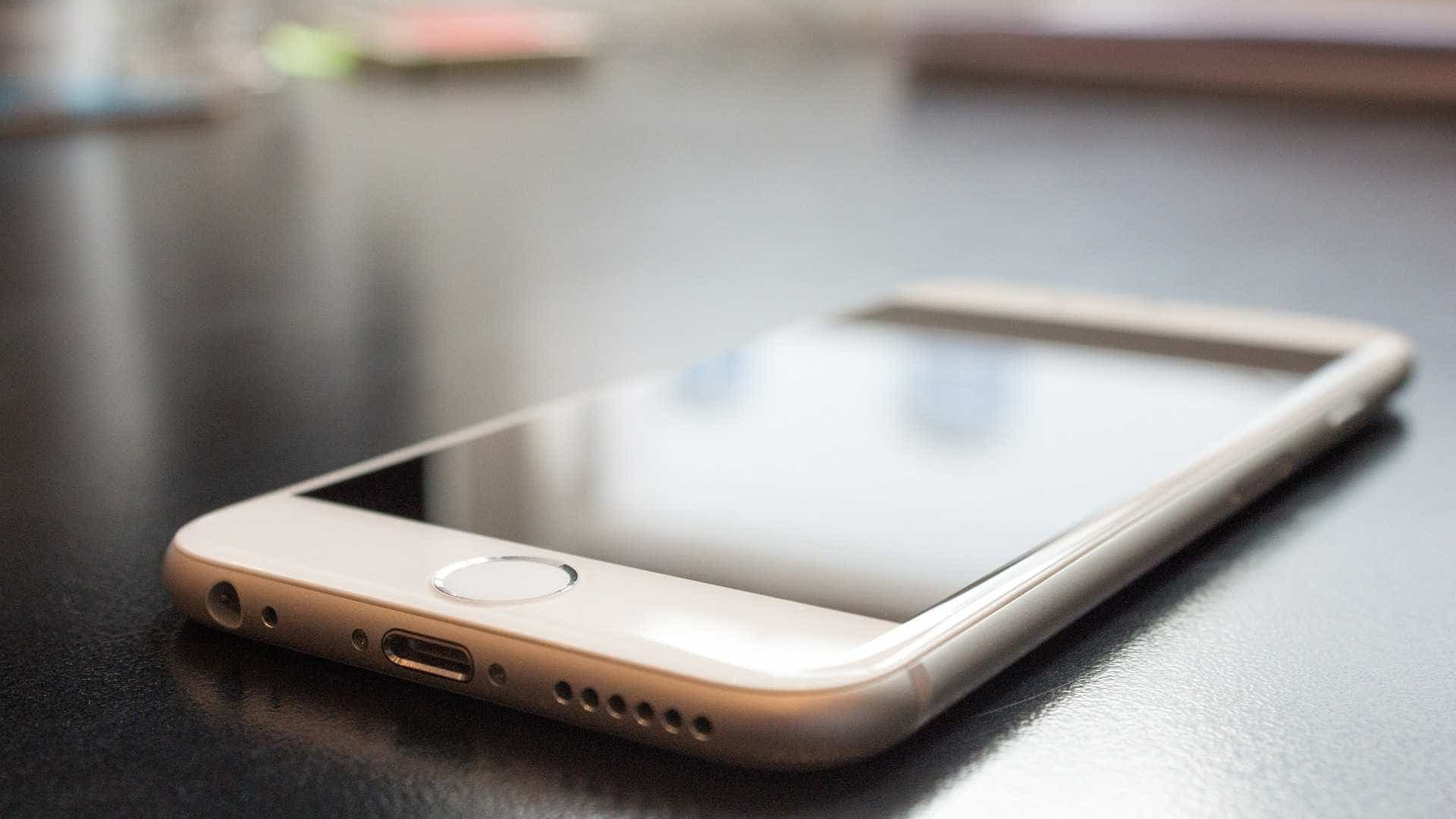 Procon quer que baterias de iPhone fiquem mais baratas no Brasil