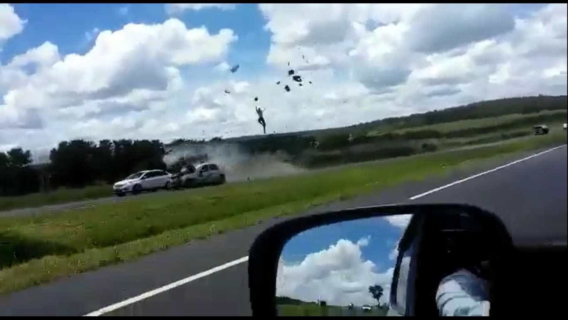 Motociclista morre após bater de frente com carro na BR-020 no DF