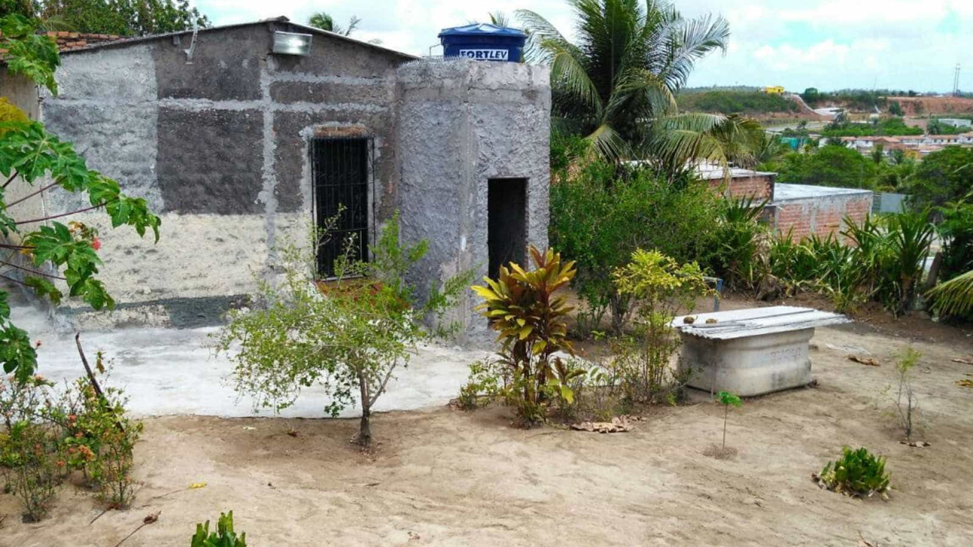 Trio é preso após corpos serem achados em vala; mulher foi estuprada