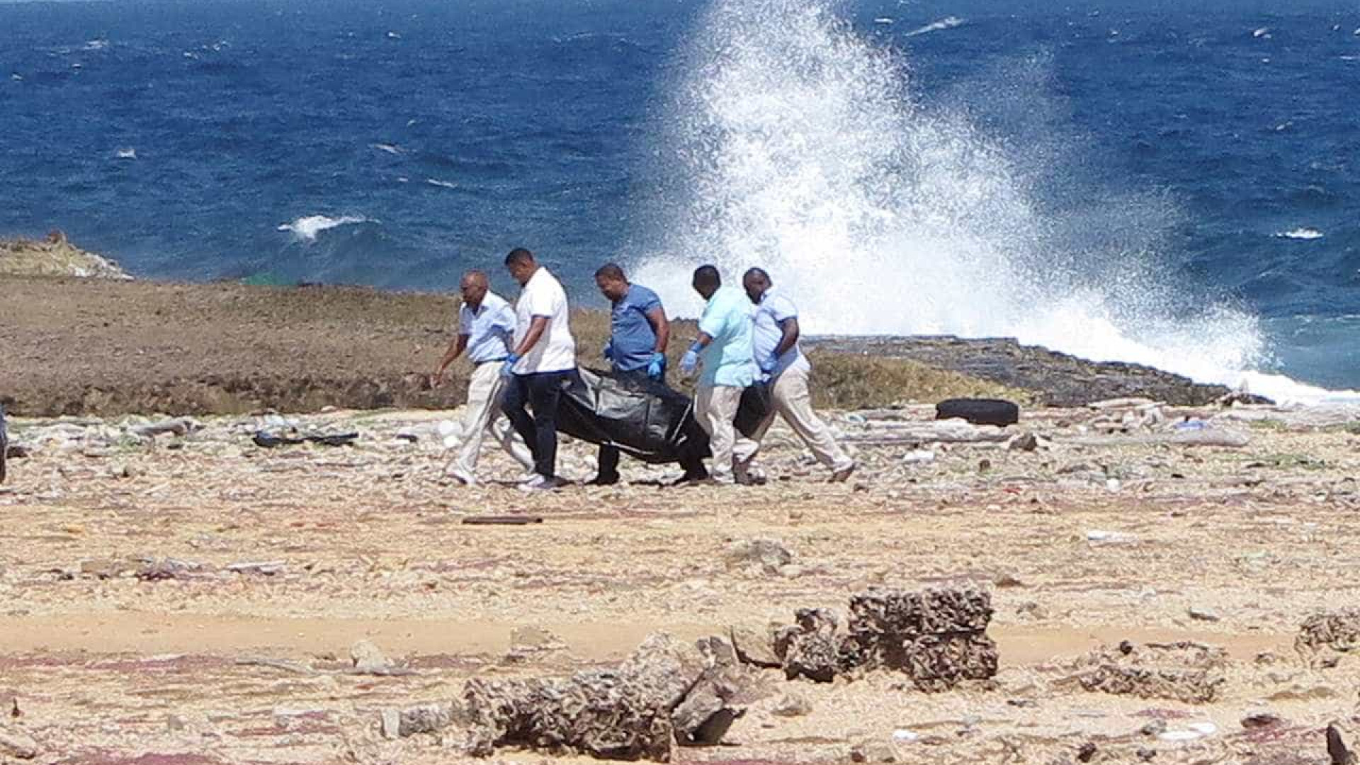 Naufrágio mata ao menos 4 venezuelanos em Curaçao
