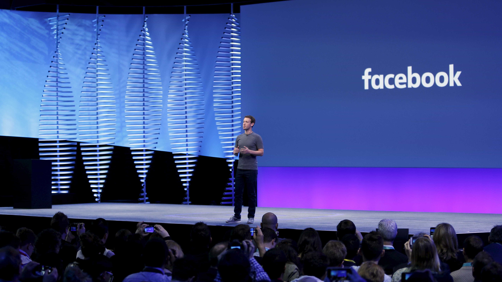 Facebook muda feed para exibir mais posts de amigos e parentes