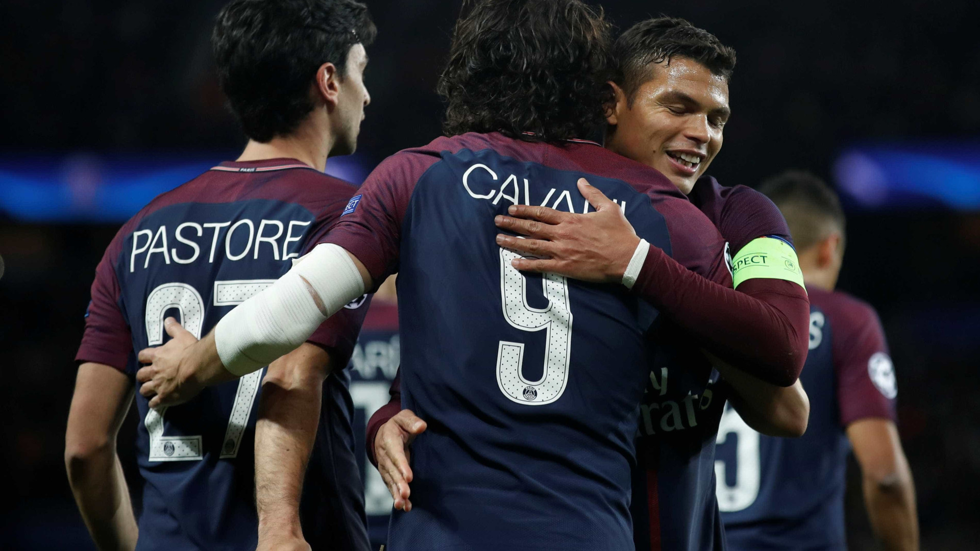 Jornal critica 'bagunça' em vestiário do PSG e relembra polêmicas