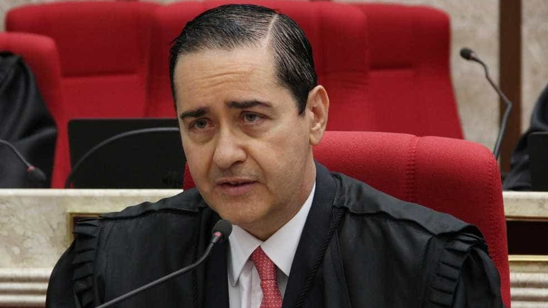 Presidente do TRF-4 quer se fazer de vítima, diz vice-presidente do PT