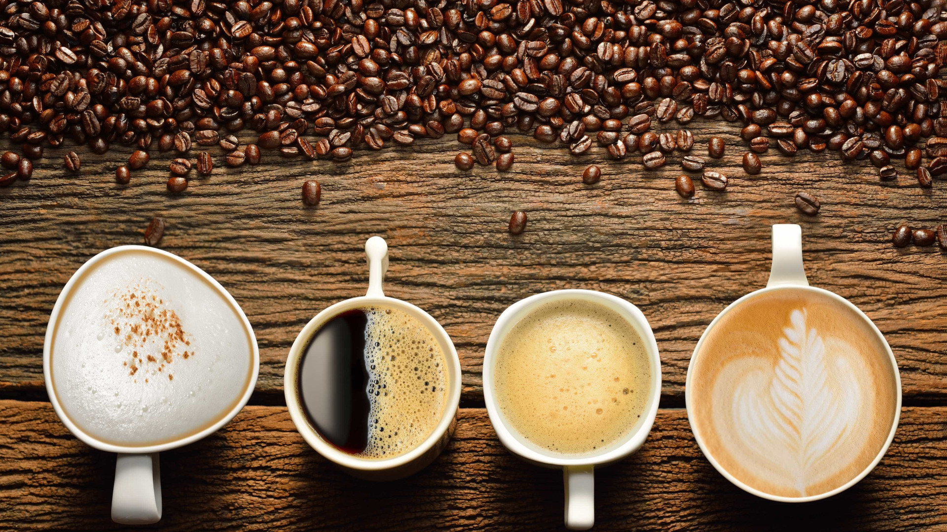 Beber café ou chá muito quente aumenta risco de ter câncer