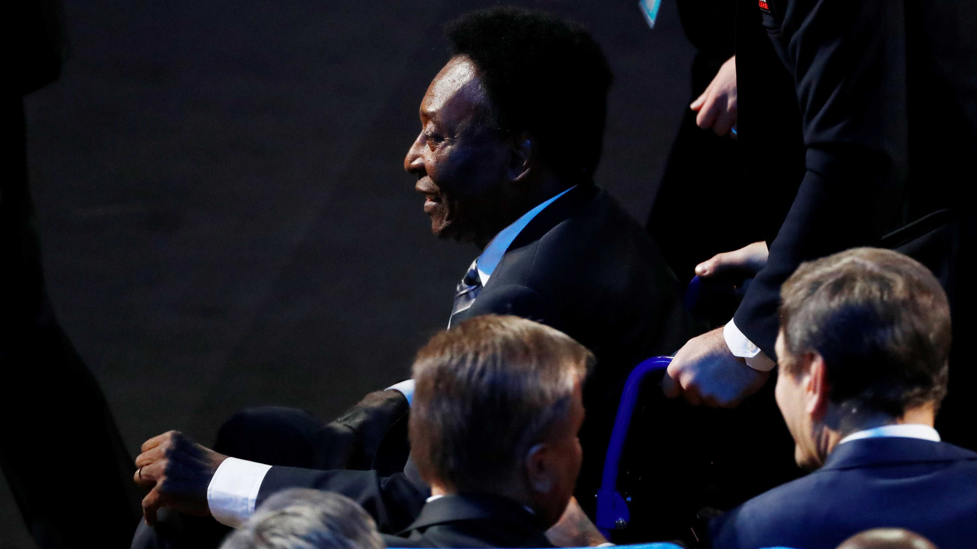 Empresário de Pelé desmente ingleses e diz que Rei não foi internado
