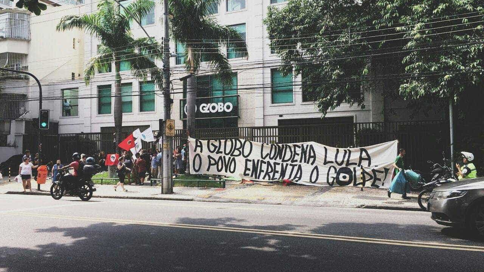 Prédio da Globo é ocupado no Rio de Janeiro