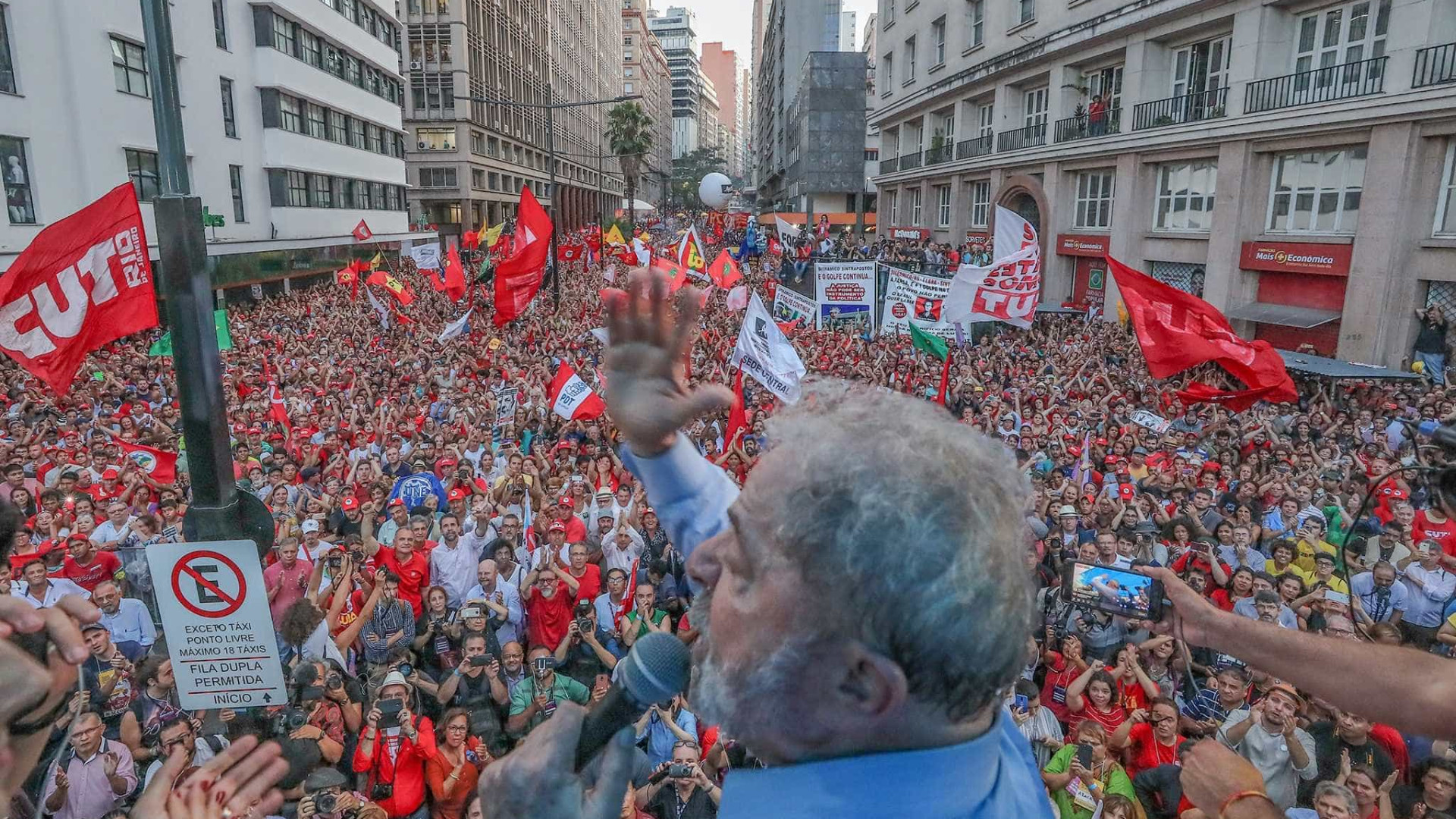 Entenda por que Lula não cai nas pesquisas mesmo após 2 condenações