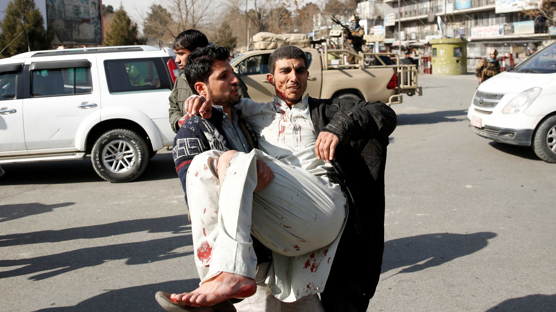 Explosão em Cabul deixa ao menos 40 mortos e 140 feridos