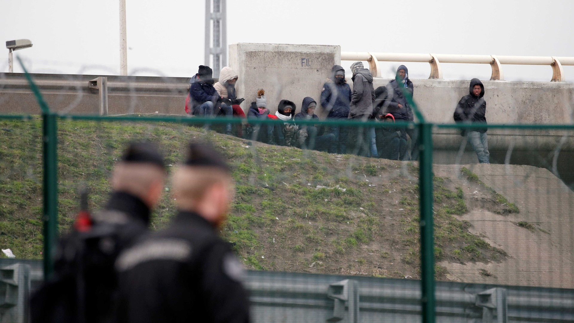 Briga entre imigrantes afegãos e africanos deixa 20 feridos na França